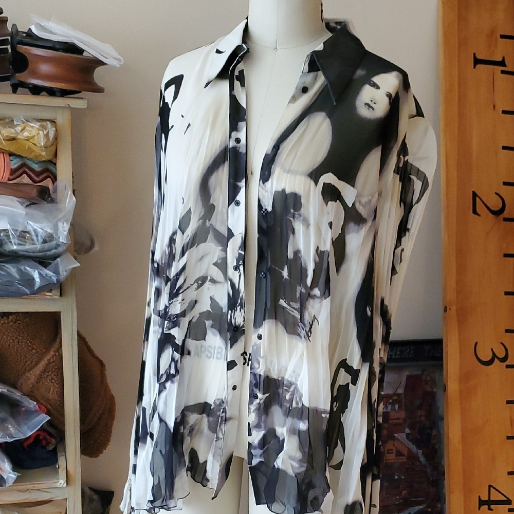 ICEBERG  VINTAGE Flash $225